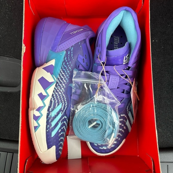 Adidas D.O.N Issue 4 J unisex NWT - Picture 9 of 11